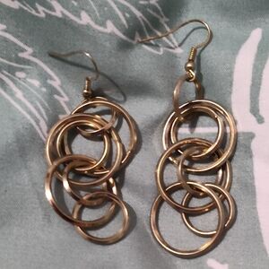 Elegant Gold Hoop Earrings